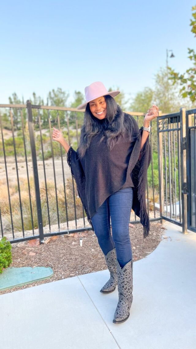 Hey~Hey Sunshines, it’s Friday! Y’all, it was a fabulous Friday night,a few weeks ago, with @themommybloggertribe mini conference . I am beyond grateful for the community of influential blogger mamas in beautiful sunny Southern California! 
.
We chatted and gained more dynamic tools to implement into our brand, blog and social media strategies. 
.
Y’all already know my RG community is all about family and raising greatness! So much coming for the RG community! We will be working together to raise greater, very soon! 

Listen, I recommend you find your blogger mom community because it’s road less traveled. Sunshines, Iron sharpens iron❤️
.
Y’all @nissanusa was one of the sponsors. Their new Platinum Pathfinder is all style!  Top of the line everything and I do mean everything! Thank you @nissanusa #gratitude

Oh yes, I love my hat from one of the vendors @chaxel.shop! She has a few more colors I will add to my hat collection! 
.
Y’all, I got a thing for accessories! 🤣
.
@mrs.belmar @mommyinlosangeles magazine, we got the hats in different colors! Style Mamas all day everyday! 
.
@kidsembrace has the coolest car seats and more. I know my baby nephew will love all of their products! Y’all, this mama slimming down, making business moves and thanking God for every single moment.  It was the perfect Friday with powerhouse moms walking in their greatness, too! 

Much ❤️ and SoCal Sunshine, K 💕 #raisinggreatnessofficial #raisinggreatness 
.
.
Love this look, click link in bio to shop my Amazon and @shop.ltk #liketoknowit 
.
.
.
.
.
.
.
.
.
.
.
.
.
#momsthatblog #bossmom #losangelesmoms #stylemom #losangelesblogger #socal #countrygirl #socallife #cowgirlboots #pinterestcreator #influentialwomen #momsofinstagram #tmbt #momswithcameras #rgtribe #momboss #mompreneur #momsofinstagram #bloggerlife #reelmom #reelsinstagram #blackmomsdaily #blackinfluencer #momblogger #lalife